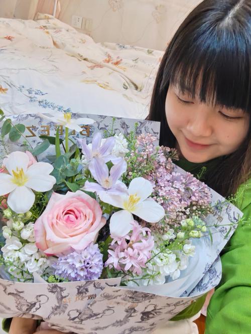 妄想山海芙蓉绽放，寻觅与制作芙蓉花束的绝美之旅