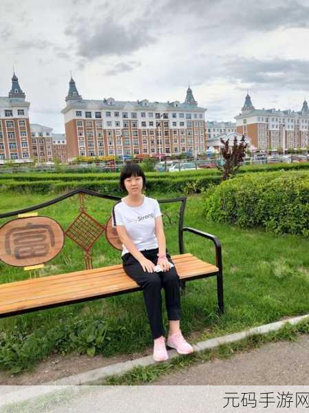 两个妈妈陪孩子高考怀孕：1. 两位母亲陪考路上的温情与期待