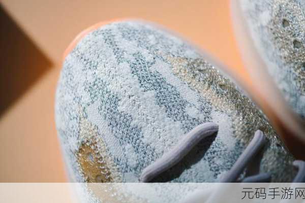 探索yeezy380蜜桃粉和白色没有任何付费渠道：1. 探索Yeezy 380蜜桃粉与白色的完美搭配
