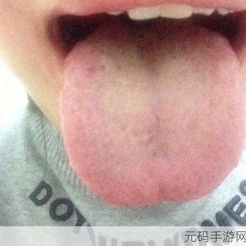 舌头往下舔到一个硬硬的包疼:舌头舔到硬块引发的疼痛与健康隐患探讨