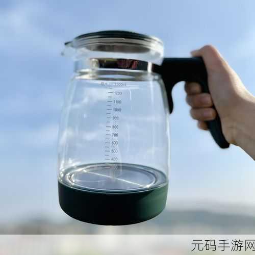 早上起来就装得满满的牛奶壶:1. 早晨的第一缕阳光与满满的牛奶壶