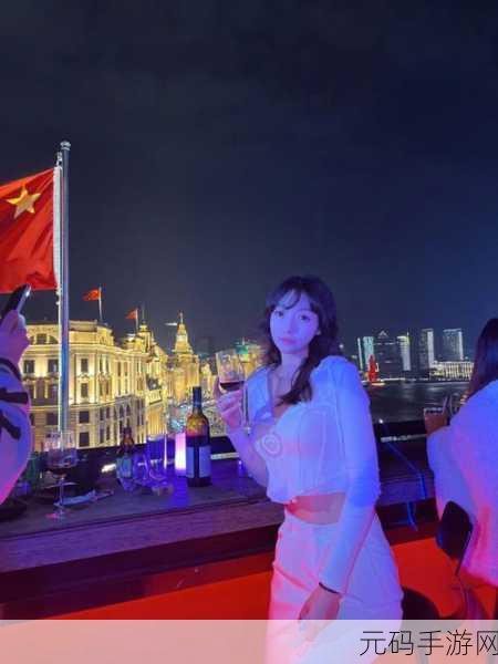 舞蹈室里的景色李欣赵峰：舞蹈室里的光影交织：艺术与灵魂的碰撞之美