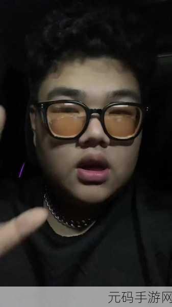巨大黑人rapper：当然可以！以下是一些以巨大黑人rapper为主题的标题，字数均不低于10个字：