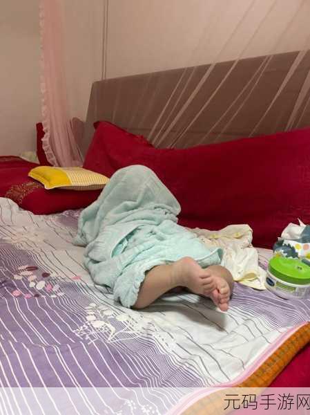 宝宝把腿抬起来靠墙上C：1. 宝宝抬腿靠墙，锻炼小肌肉的奇妙时刻