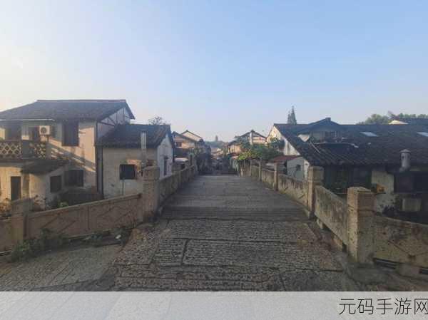 混乱小镇墨池砚公交售票：1. 《混乱小镇：墨池砚公交的神秘旅程