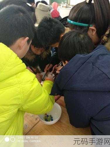 疯狂双人行风靡全网,趣味闯关新体验,下载即刻开启欢乐之旅!