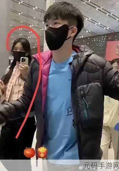 王楚钦吻女生：1. 王楚钦与女生亲密互动引发网友热议