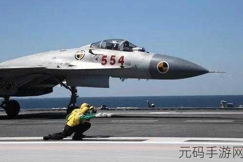 斗战机翱翔天际，动作休闲新体验，飞行乐趣一触即发