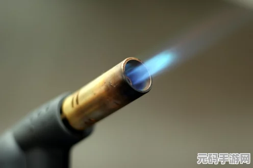 CF手游投掷艺术，手雷精选指南，揭秘四大热门手雷